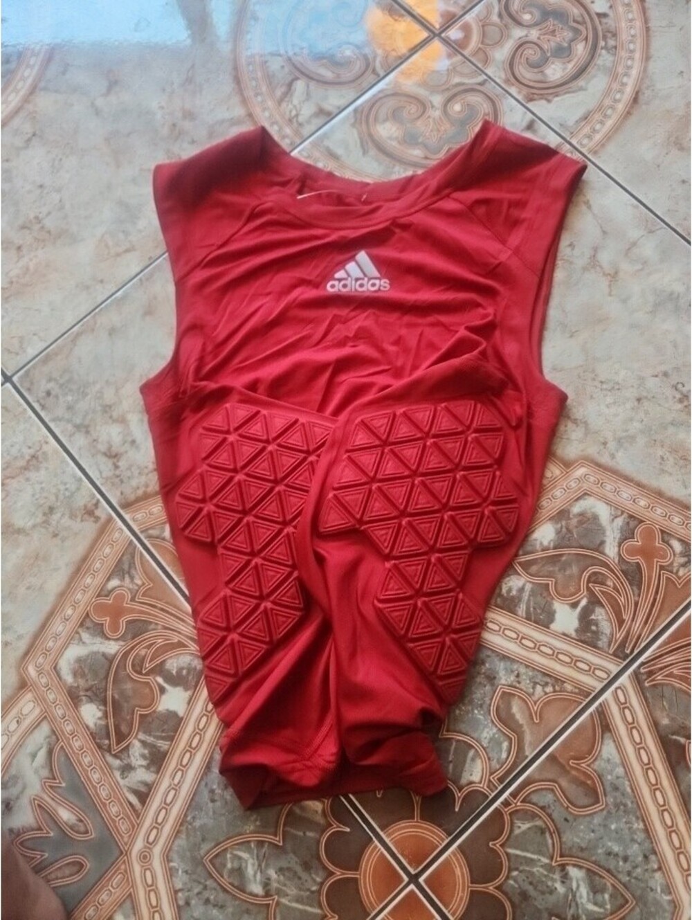 adidas techfit compression shirt Medium
